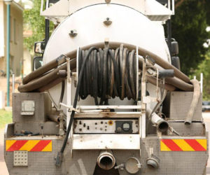 Camion hydrocureur